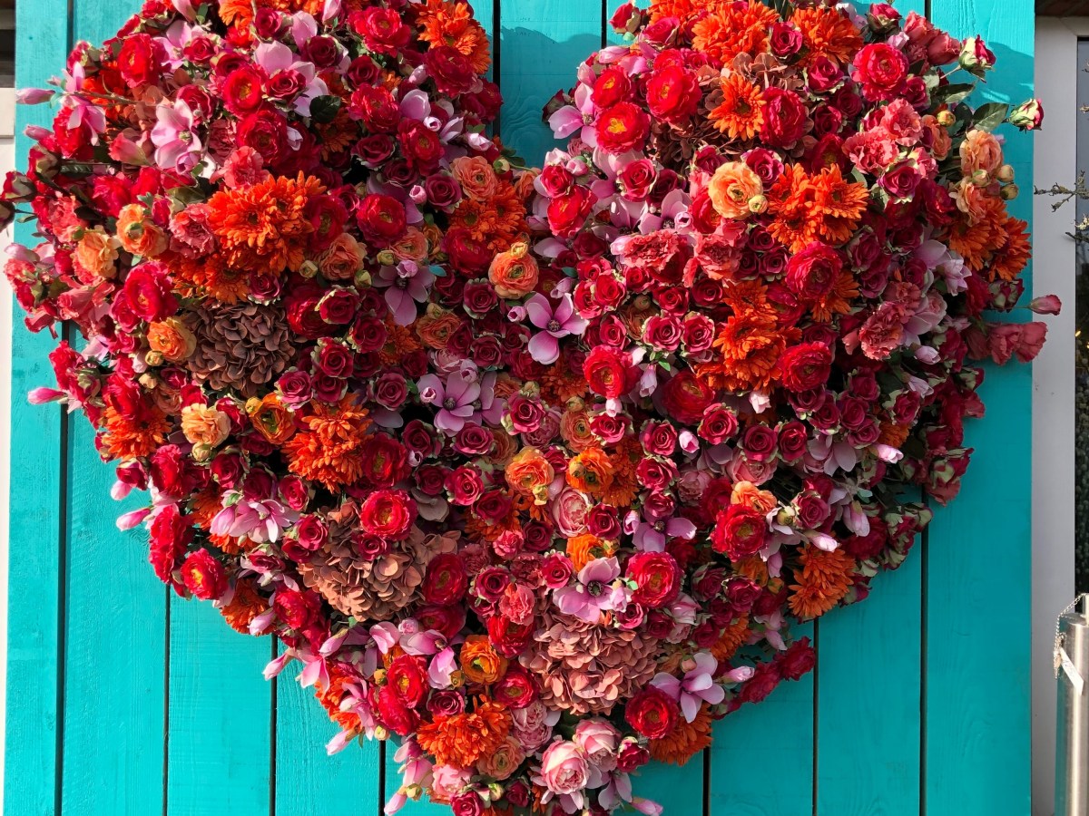 How to start planning your Spanish party